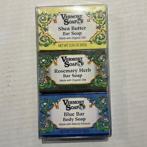 The Vermont Country Store 6 Bars Of Soap.***SOLD AS THIS SET IS SHOWN***
